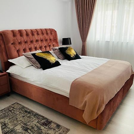 Luxury Queen Câmpulung Moldovenesc Buitenkant foto